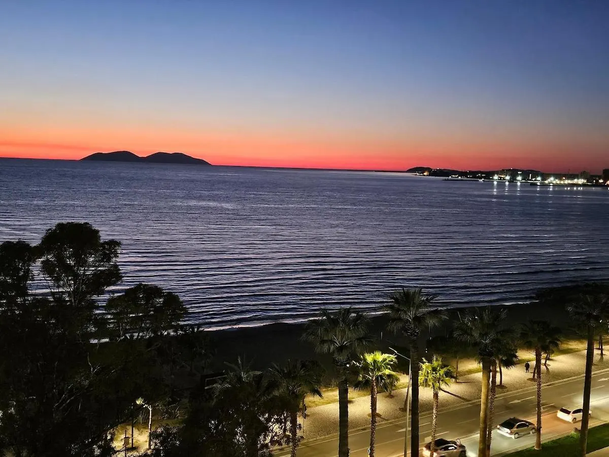 Vlorë Splendid Sea View, Great Location! 아파트