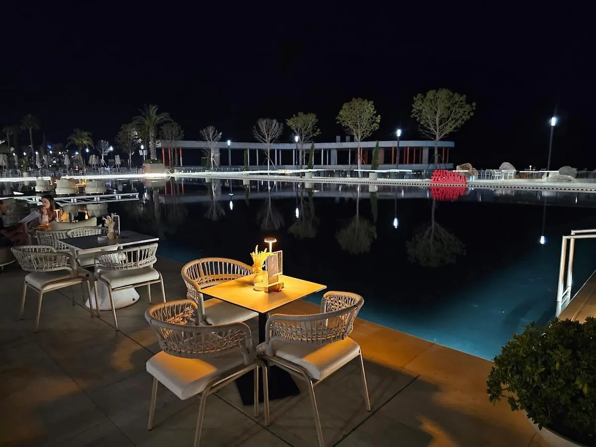 Vlorë Splendid Sea View, Great Location! 아파트 0*,