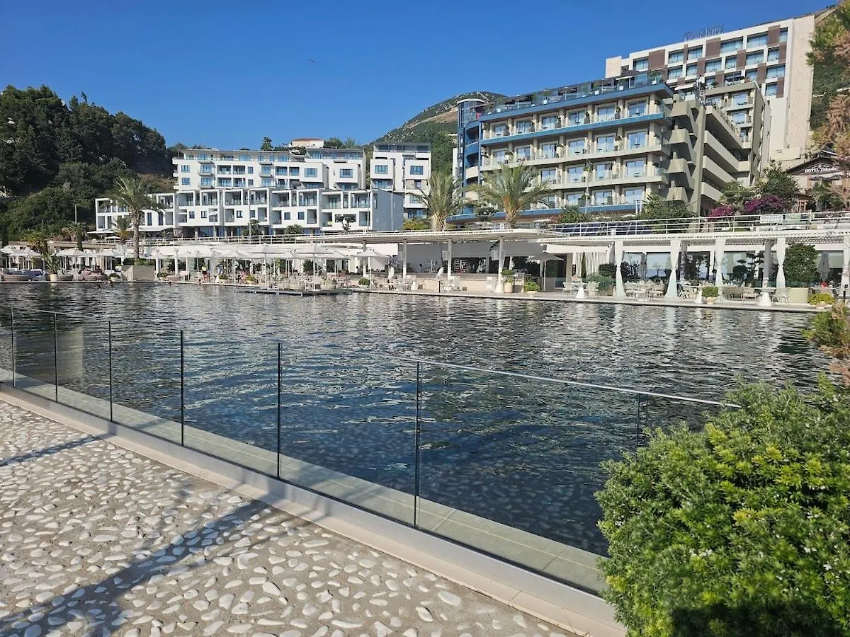 Splendid Sea View, Great Location! Apartment Vlore